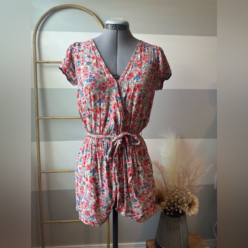 American Eagle Outfitters Floral Print Romper